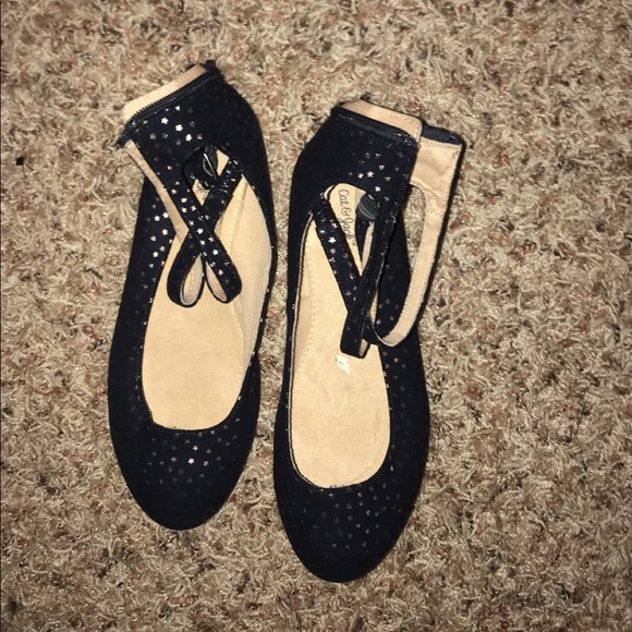 Flats - Picture 1 of 3